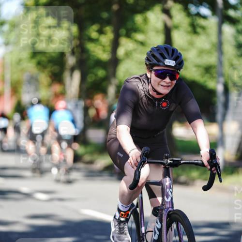 09.08.2026 - GEWOBA Citytriathlon Bremen Michael Burmester http://msf.ph/oto/9946290 09.08.2026 10:53:45 Radfahren 107, 153, 292, 433, 492, 501 meine-sportfotos.de