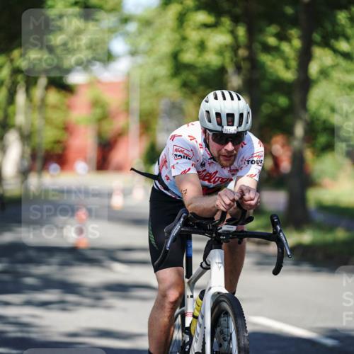 09.08.2026 - GEWOBA Citytriathlon Bremen Michael Burmester http://msf.ph/oto/9946305 09.08.2026 10:54:01 Radfahren 193, 247, 292, 367, 473, 501 meine-sportfotos.de