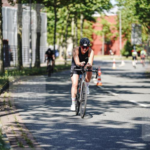 09.08.2026 - GEWOBA Citytriathlon Bremen Michael Burmester http://msf.ph/oto/9946306 09.08.2026 10:54:02 Radfahren 193, 247, 367, 473, 501 meine-sportfotos.de