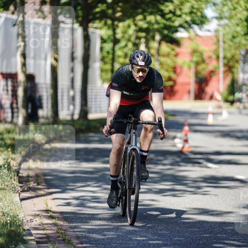 09.08.2026 - GEWOBA Citytriathlon Bremen Michael Burmester http://msf.ph/oto/9946311 09.08.2026 10:54:05 Radfahren 193, 247, 367, 473 meine-sportfotos.de