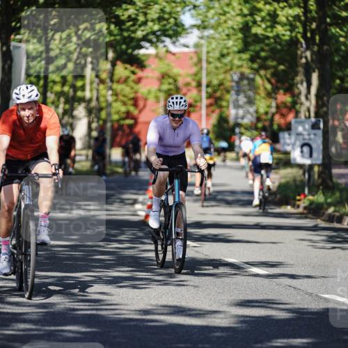 09.08.2026 - GEWOBA Citytriathlon Bremen Michael Burmester http://msf.ph/oto/9946315 09.08.2026 10:54:22 Radfahren 13, 33, 111, 223, 331, 436, 509 meine-sportfotos.de