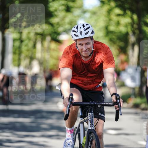 09.08.2026 - GEWOBA Citytriathlon Bremen Michael Burmester http://msf.ph/oto/9946317 09.08.2026 10:54:23 Radfahren 13, 33, 87, 111, 223, 331, 436, 509 meine-sportfotos.de