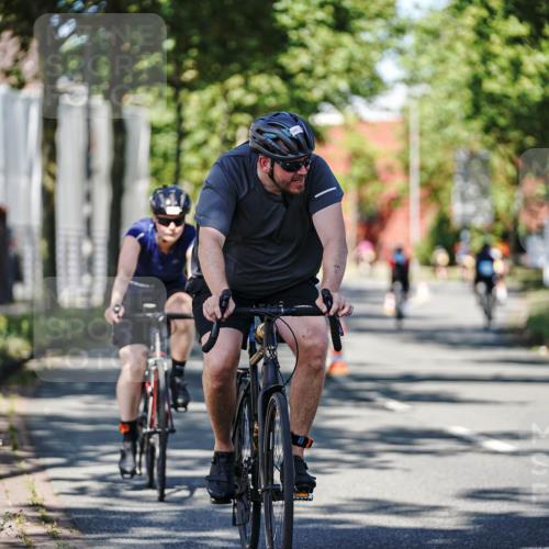 09.08.2026 - GEWOBA Citytriathlon Bremen Michael Burmester http://msf.ph/oto/9946328 09.08.2026 10:54:31 Radfahren 13, 17, 33, 87, 111, 143, 185, 195, 223, 331, 436, 467, 490, 509, 514 meine-sportfotos.de
