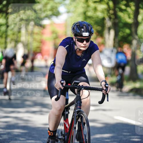 09.08.2026 - GEWOBA Citytriathlon Bremen Michael Burmester http://msf.ph/oto/9946332 09.08.2026 10:54:32 Radfahren 13, 17, 33, 87, 111, 143, 185, 195, 223, 331, 436, 467, 490, 509, 514, 531 meine-sportfotos.de
