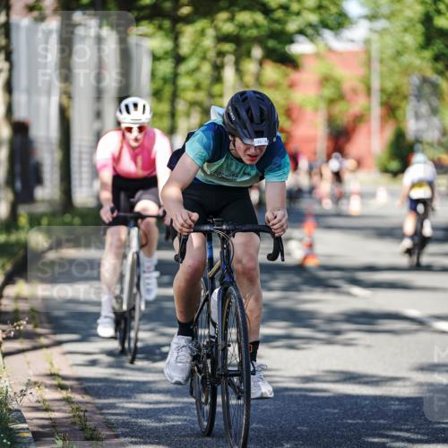 09.08.2026 - GEWOBA Citytriathlon Bremen Michael Burmester http://msf.ph/oto/9946349 09.08.2026 10:54:56 Radfahren 37, 135, 201, 207, 303, 390, 444, 476, 513, 530 meine-sportfotos.de