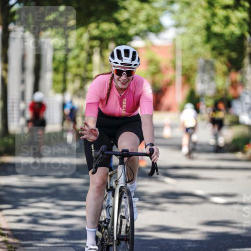 09.08.2026 - GEWOBA Citytriathlon Bremen Michael Burmester http://msf.ph/oto/9946351 09.08.2026 10:54:56 Radfahren 37, 135, 201, 207, 303, 390, 444, 476, 513, 530 meine-sportfotos.de