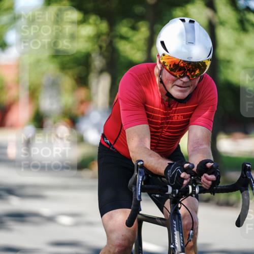 09.08.2026 - GEWOBA Citytriathlon Bremen Michael Burmester http://msf.ph/oto/9946360 09.08.2026 10:55:00 Radfahren 37, 135, 201, 207, 303, 390, 444, 471, 476, 513, 530 meine-sportfotos.de