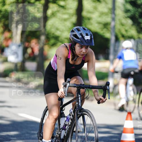 09.08.2026 - GEWOBA Citytriathlon Bremen Michael Burmester http://msf.ph/oto/9946393 09.08.2026 10:55:30 Radfahren 123, 237, 488, 527 meine-sportfotos.de