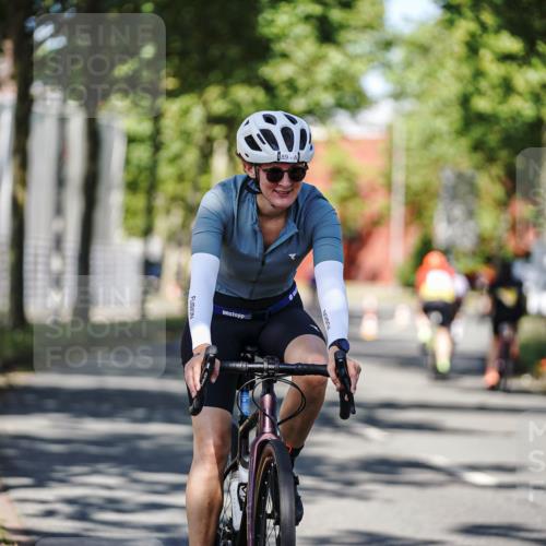 09.08.2026 - GEWOBA Citytriathlon Bremen Michael Burmester http://msf.ph/oto/9946431 09.08.2026 10:56:07 Radfahren 41, 55, 89, 109, 211, 487, 491 meine-sportfotos.de