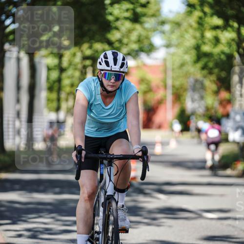09.08.2026 - GEWOBA Citytriathlon Bremen Michael Burmester http://msf.ph/oto/9946442 09.08.2026 10:56:23 Radfahren 55, 61, 67, 163, 217, 225 meine-sportfotos.de