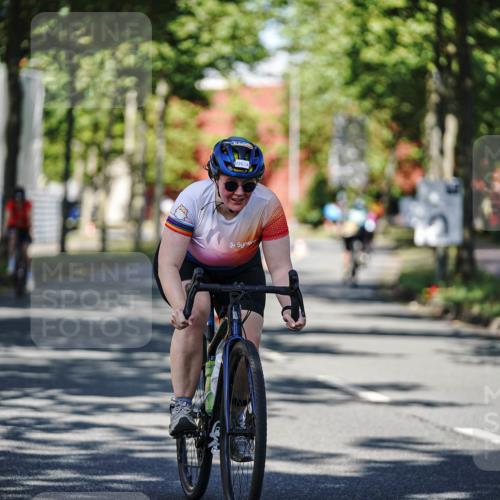 09.08.2026 - GEWOBA Citytriathlon Bremen Michael Burmester http://msf.ph/oto/9946446 09.08.2026 10:56:28 Radfahren 61, 67, 163, 217, 225 meine-sportfotos.de