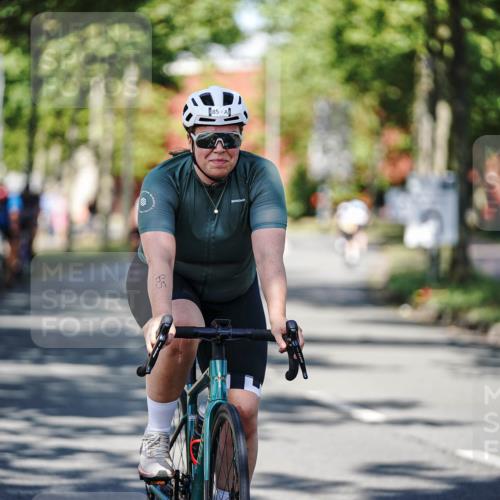 09.08.2026 - GEWOBA Citytriathlon Bremen Michael Burmester http://msf.ph/oto/9946465 09.08.2026 10:56:57 Radfahren 35, 75, 85, 113, 147, 149, 399, 460, 480 meine-sportfotos.de