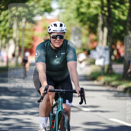 09.08.2026 - GEWOBA Citytriathlon Bremen Michael Burmester http://msf.ph/oto/9946466 09.08.2026 10:56:57 Radfahren 35, 75, 85, 113, 147, 149, 399, 460, 480 meine-sportfotos.de