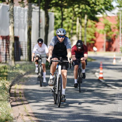 09.08.2026 - GEWOBA Citytriathlon Bremen Michael Burmester http://msf.ph/oto/9946484 09.08.2026 10:57:22 Radfahren 183, 191, 205, 243, 281, 361 meine-sportfotos.de