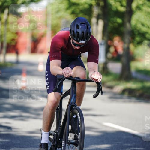 09.08.2026 - GEWOBA Citytriathlon Bremen Michael Burmester http://msf.ph/oto/9946486 09.08.2026 10:57:23 Radfahren 183, 191, 205, 281 meine-sportfotos.de