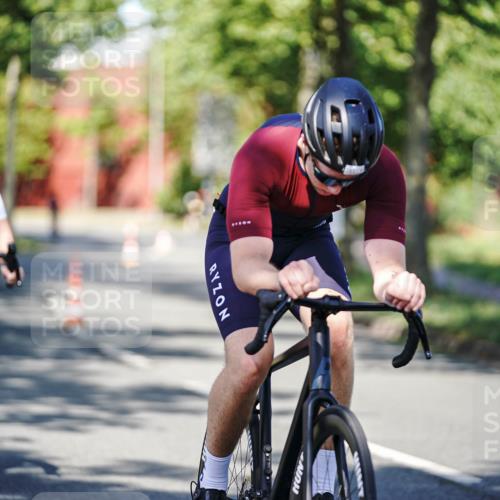 09.08.2026 - GEWOBA Citytriathlon Bremen Michael Burmester http://msf.ph/oto/9946487 09.08.2026 10:57:23 Radfahren 183, 191, 205, 281 meine-sportfotos.de