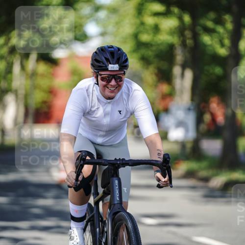 09.08.2026 - GEWOBA Citytriathlon Bremen Michael Burmester http://msf.ph/oto/9946488 09.08.2026 10:57:24 Radfahren 183, 191, 205, 281 meine-sportfotos.de