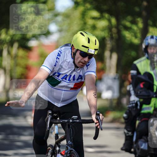 09.08.2026 - GEWOBA Citytriathlon Bremen Michael Burmester http://msf.ph/oto/9946504 09.08.2026 10:57:54 Radfahren 171, 434, 446, 462 meine-sportfotos.de