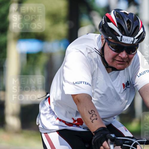 09.08.2026 - GEWOBA Citytriathlon Bremen Michael Burmester http://msf.ph/oto/9946518 09.08.2026 10:58:37 Radfahren 235 meine-sportfotos.de