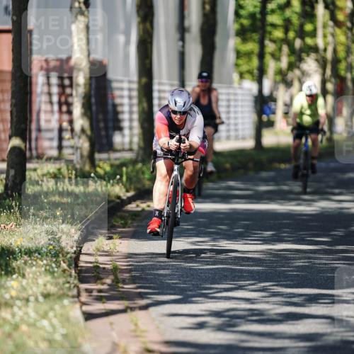 09.08.2026 - GEWOBA Citytriathlon Bremen Michael Burmester http://msf.ph/oto/9946521 09.08.2026 10:59:09 Radfahren 5, 115, 429, 466, 499 meine-sportfotos.de