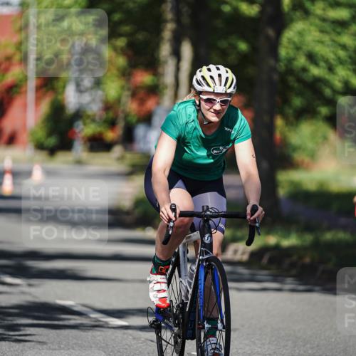 09.08.2026 - GEWOBA Citytriathlon Bremen Michael Burmester http://msf.ph/oto/9946522 09.08.2026 10:59:10 Radfahren 5, 115, 429, 466, 499 meine-sportfotos.de