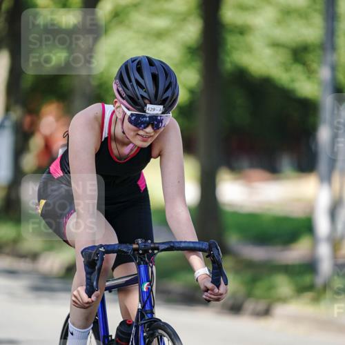 09.08.2026 - GEWOBA Citytriathlon Bremen Michael Burmester http://msf.ph/oto/9946529 09.08.2026 10:59:18 Radfahren 5, 115, 245, 429, 466, 499 meine-sportfotos.de