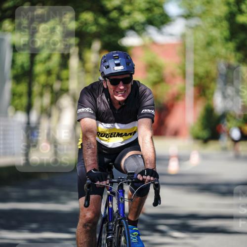 09.08.2026 - GEWOBA Citytriathlon Bremen Michael Burmester http://msf.ph/oto/9946533 09.08.2026 10:59:22 Radfahren 5, 115, 245, 429 meine-sportfotos.de