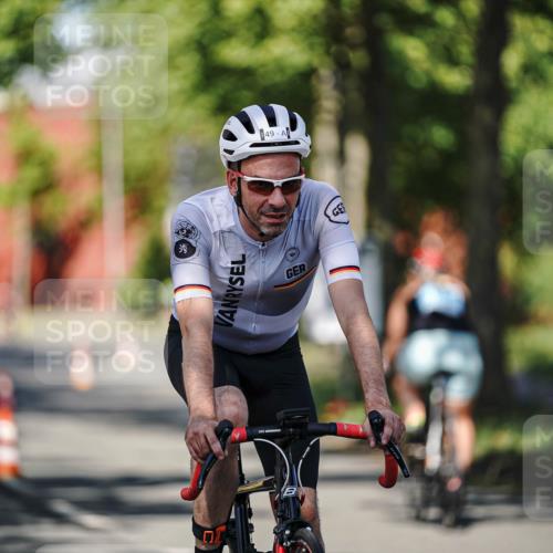 09.08.2026 - GEWOBA Citytriathlon Bremen Michael Burmester http://msf.ph/oto/9946538 09.08.2026 11:00:04 Radfahren 49 meine-sportfotos.de