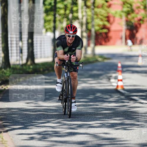 09.08.2026 - GEWOBA Citytriathlon Bremen Michael Burmester http://msf.ph/oto/9946540 09.08.2026 11:00:20 Radfahren 415 meine-sportfotos.de