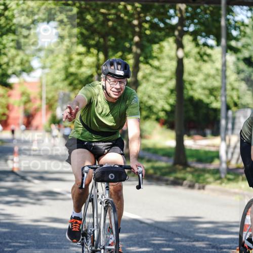 09.08.2026 - GEWOBA Citytriathlon Bremen Michael Burmester http://msf.ph/oto/9946557 09.08.2026 11:00:40 Radfahren 73, 91, 127, 161, 165, 415, 424, 425 meine-sportfotos.de
