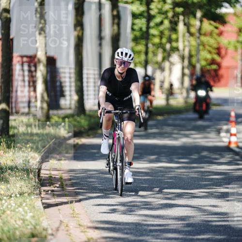 09.08.2026 - GEWOBA Citytriathlon Bremen Michael Burmester http://msf.ph/oto/9946561 09.08.2026 11:00:50 Radfahren 69, 73, 127, 435 meine-sportfotos.de