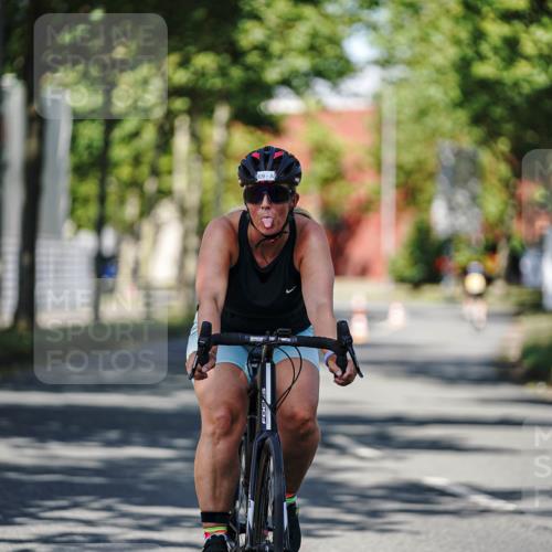 09.08.2026 - GEWOBA Citytriathlon Bremen Michael Burmester http://msf.ph/oto/9946565 09.08.2026 11:00:55 Radfahren 69, 77, 127, 435 meine-sportfotos.de
