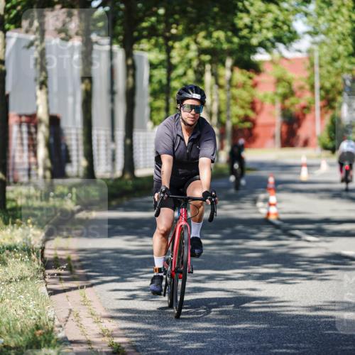 09.08.2026 - GEWOBA Citytriathlon Bremen Michael Burmester http://msf.ph/oto/9946568 09.08.2026 11:01:07 Radfahren 77, 78, 197, 420, 435 meine-sportfotos.de