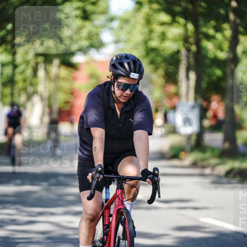 09.08.2026 - GEWOBA Citytriathlon Bremen Michael Burmester http://msf.ph/oto/9946569 09.08.2026 11:01:07 Radfahren 77, 78, 197, 420, 435 meine-sportfotos.de
