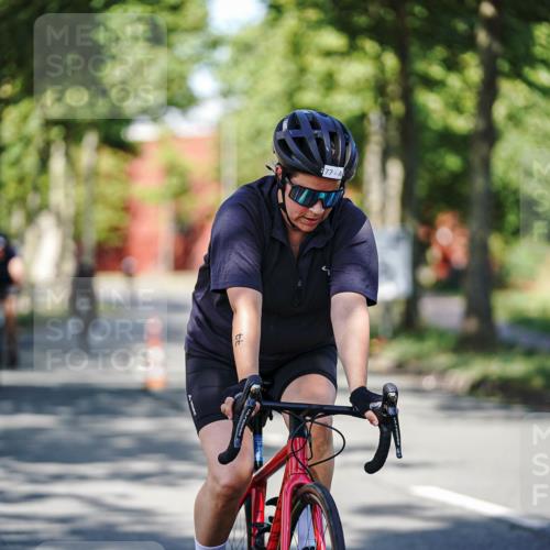 09.08.2026 - GEWOBA Citytriathlon Bremen Michael Burmester http://msf.ph/oto/9946570 09.08.2026 11:01:08 Radfahren 77, 78, 197, 420 meine-sportfotos.de