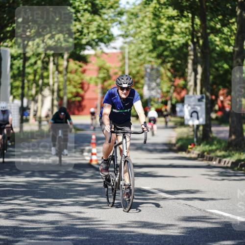 09.08.2026 - GEWOBA Citytriathlon Bremen Michael Burmester http://msf.ph/oto/9946572 09.08.2026 11:01:10 Radfahren 77, 78, 197, 420 meine-sportfotos.de
