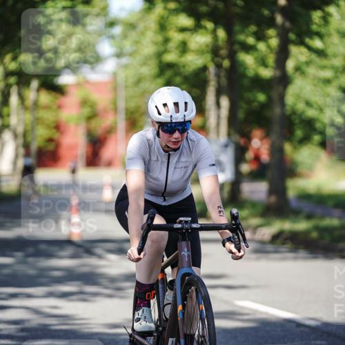 09.08.2026 - GEWOBA Citytriathlon Bremen Michael Burmester http://msf.ph/oto/9946577 09.08.2026 11:01:13 Radfahren 77, 78, 197, 203, 420, 422 meine-sportfotos.de