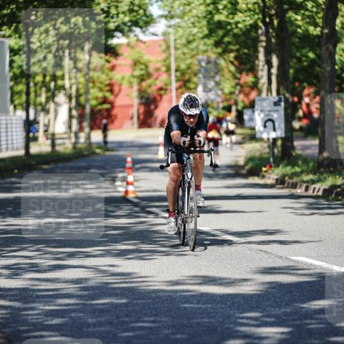 09.08.2026 - GEWOBA Citytriathlon Bremen Michael Burmester http://msf.ph/oto/9946585 09.08.2026 11:01:34 Radfahren 412 meine-sportfotos.de