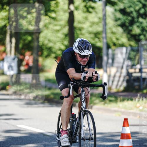 09.08.2026 - GEWOBA Citytriathlon Bremen Michael Burmester http://msf.ph/oto/9946587 09.08.2026 11:01:35 Radfahren 412 meine-sportfotos.de