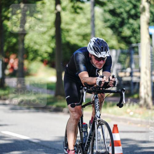 09.08.2026 - GEWOBA Citytriathlon Bremen Michael Burmester http://msf.ph/oto/9946588 09.08.2026 11:01:35 Radfahren 412 meine-sportfotos.de