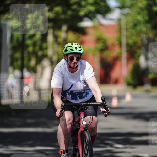 09.08.2026 - GEWOBA Citytriathlon Bremen Michael Burmester http://msf.ph/oto/9946594 09.08.2026 11:01:54 Radfahren 9, 469 meine-sportfotos.de