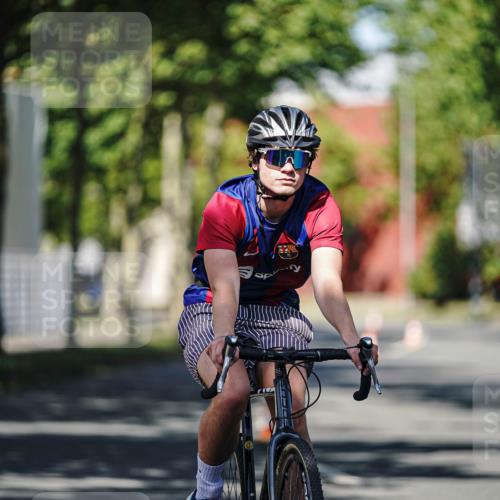 09.08.2026 - GEWOBA Citytriathlon Bremen Michael Burmester http://msf.ph/oto/9946603 09.08.2026 11:03:54 Radfahren 525 meine-sportfotos.de