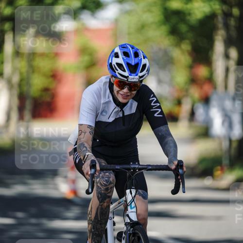 09.08.2026 - GEWOBA Citytriathlon Bremen Michael Burmester http://msf.ph/oto/9946607 09.08.2026 11:04:49 Radfahren 227, 524 meine-sportfotos.de