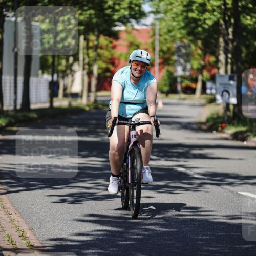 09.08.2026 - GEWOBA Citytriathlon Bremen Michael Burmester http://msf.ph/oto/9946624 09.08.2026 11:18:51 Radfahren 450 meine-sportfotos.de