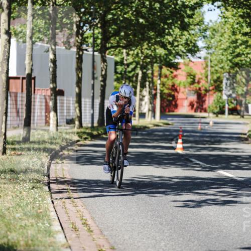 09.08.2026 - GEWOBA Citytriathlon Bremen Michael Burmester http://msf.ph/oto/9946658 09.08.2026 12:03:18 Radfahren 657 meine-sportfotos.de