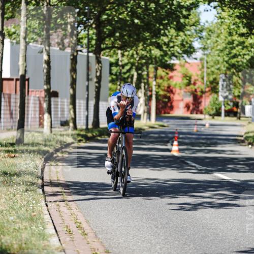 09.08.2026 - GEWOBA Citytriathlon Bremen Michael Burmester http://msf.ph/oto/9946659 09.08.2026 12:03:18 Radfahren 657 meine-sportfotos.de