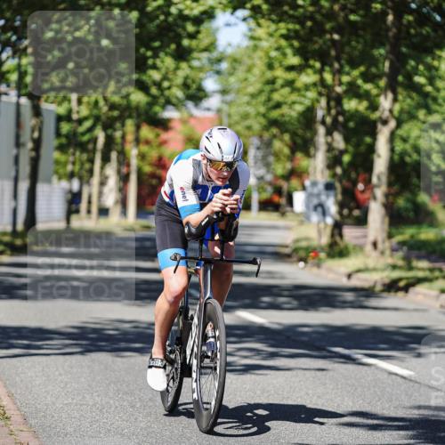 09.08.2026 - GEWOBA Citytriathlon Bremen Michael Burmester http://msf.ph/oto/9946662 09.08.2026 12:03:19 Radfahren 657 meine-sportfotos.de
