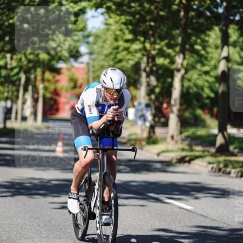 09.08.2026 - GEWOBA Citytriathlon Bremen Michael Burmester http://msf.ph/oto/9946663 09.08.2026 12:03:19 Radfahren 657 meine-sportfotos.de