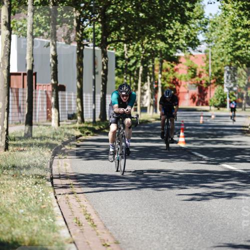 09.08.2026 - GEWOBA Citytriathlon Bremen Michael Burmester http://msf.ph/oto/9946670 09.08.2026 12:04:10 Radfahren 595, 678 meine-sportfotos.de