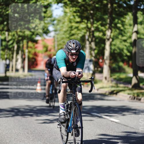 09.08.2026 - GEWOBA Citytriathlon Bremen Michael Burmester http://msf.ph/oto/9946672 09.08.2026 12:04:11 Radfahren 595, 678 meine-sportfotos.de